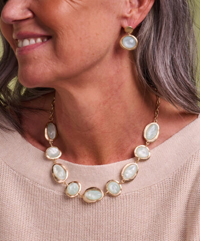 Alternative view of KOBE HALSKETTING WATERGROEN