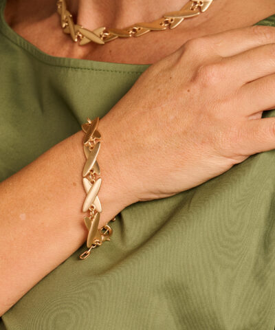 Alternative view of OCTAAF ARMBAND GOUDKLEURIG MAT