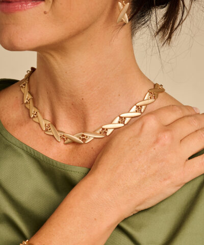 Alternative view of OCTAAF HALSKETTING GOUDKLEURIG MAT