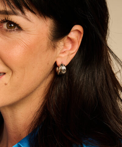 Alternative view of XOB56 OORBELLEN ZILVERKLEURIG