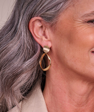 Alternative view of ORB3 BOUCLES D'OREILLES DORE MAT